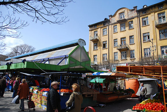 Столичани в района на пазара пропищяха от ромски набези