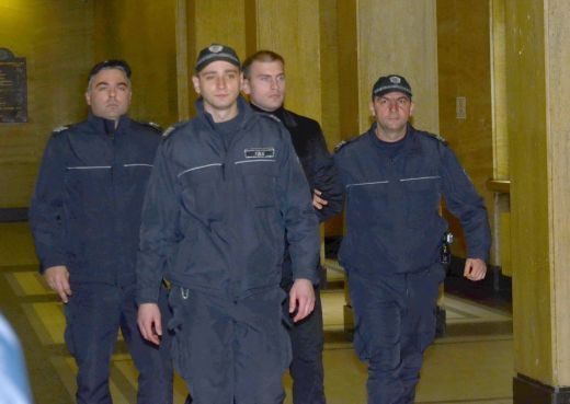 Октай Енимехмедов вече е под домашен арест
