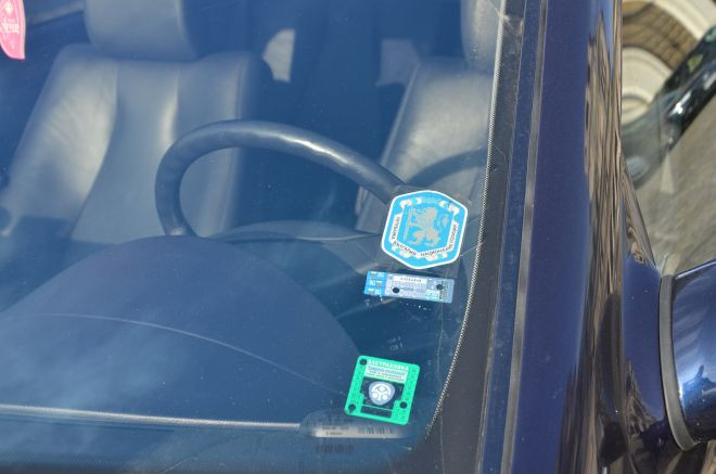 Стикерът на личния автомобил на Марков