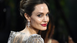 Лъсна истината за близнаците на Анджелина Джоли