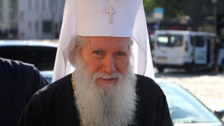 Какво е състоянието на патриарх Неофит?