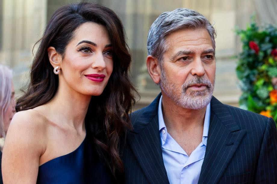 Близнаците на Джордж Клуни плямпат на италиански, родителите бъкел не разбират