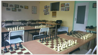 ЧСИ продава дома на шахматистите заради сериозен борч