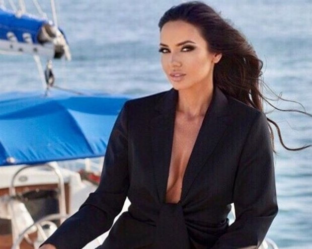 Наталия Гуркова се гласи за „Мис България“