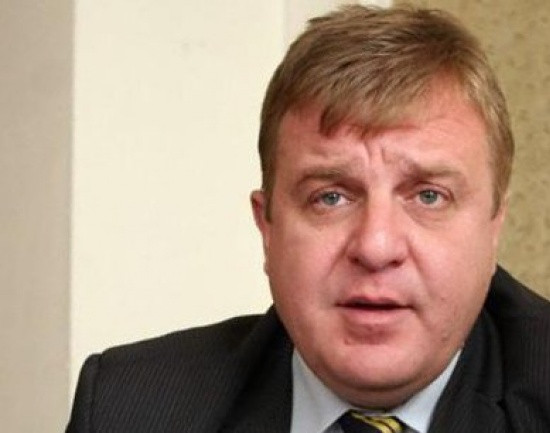 В най-скоро време ще изритат Каракачанов от ВМРО