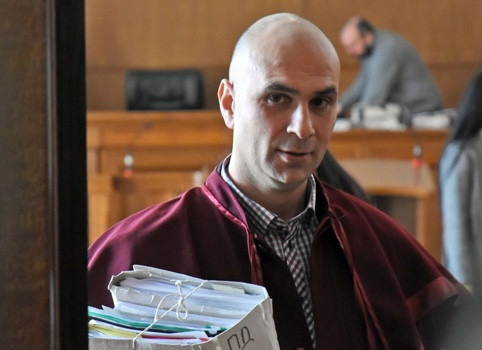 На прокурорската бухалака Димитър Франтишек му се размина за "Осемте джуджета"  - Снимка 2
