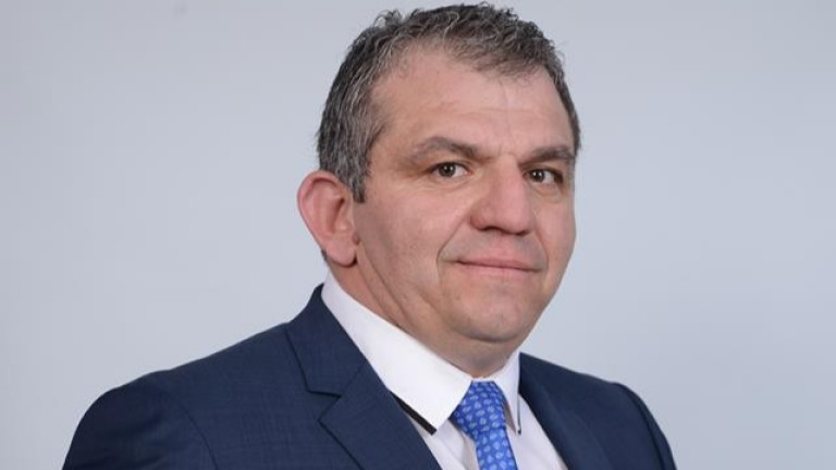 Как години наред скандалните сделки на депутата Димитър Гамишев остават неуловими за закона? 
