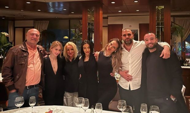 Мария Бакалова влезе официално в семейството на Валери