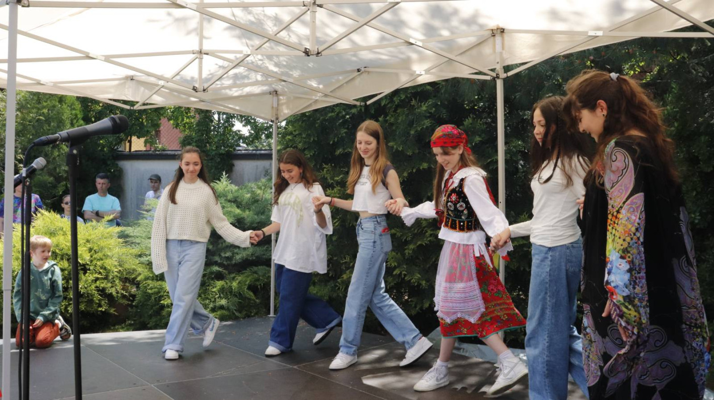 Международният фестивал на Британското училище в София – малко околосветско пътешестие - Снимка 3