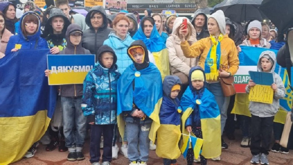 Вижте как се ограбват милионите за бежанците от Украйна (ДОКУМЕНТИ)