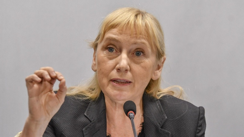 КПКОНПИ се отказа от делото срещу евродепутатката Елена Йончева