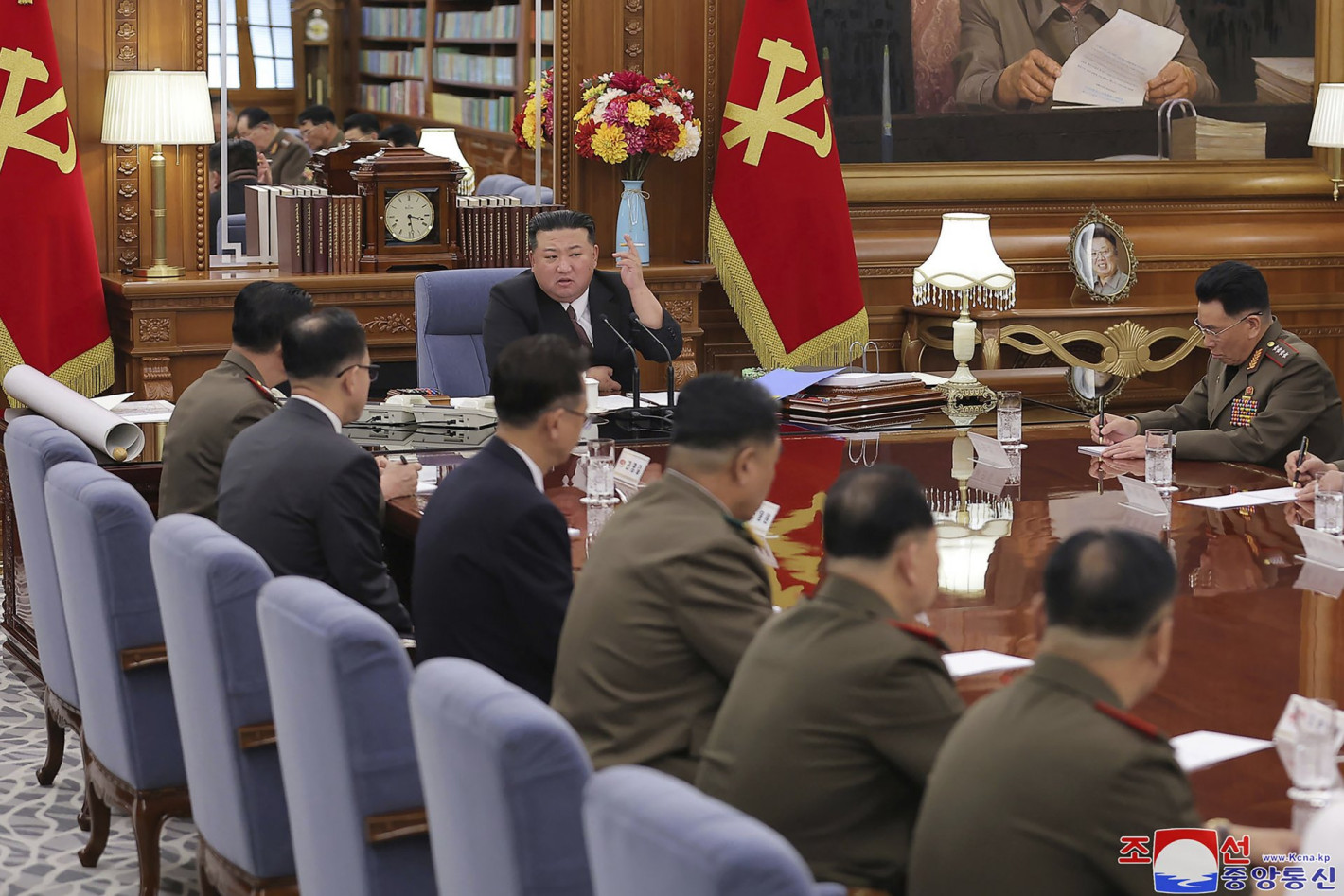 Ким Чен-Ун смени началника на генералния щаб и призова КНДР да се готви за война