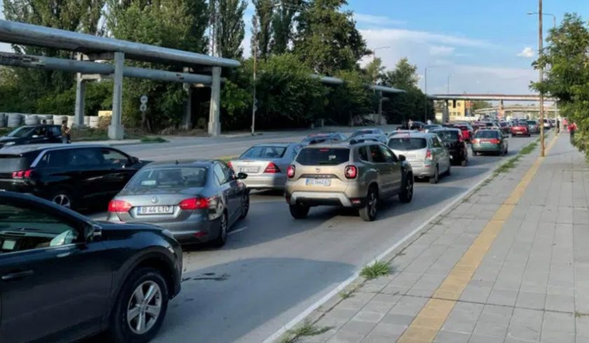 Цели 21.6 км: Знаете ли къде се намира най-дългата улица в България? - Снимка 3