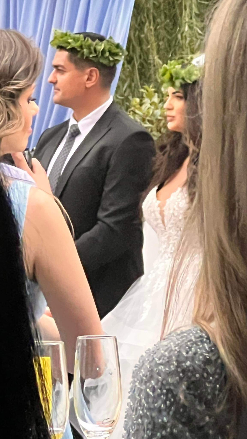 В момента: Скандалният Руди Гела се жени за бременната си служителка Мирела! (МНОГО СНИМКИ от сватбата) - Снимка 4