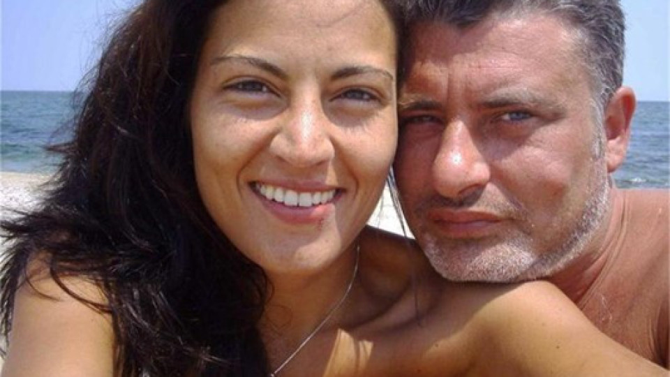 Ужас! Деси Стоянова изхвърли брачната си халка, след повече от 20 год. брак! (съсипа ли я с изневяра Велислав Русев)