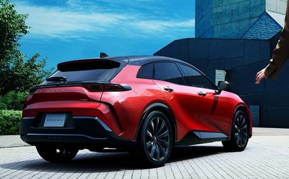 Разход от 4,7 литра на 100 км: Toyota пусна нов премиум кросоувър ВИДЕО