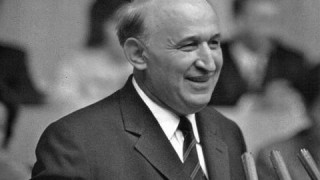 Тато бил градоначалник на София 1949 г.