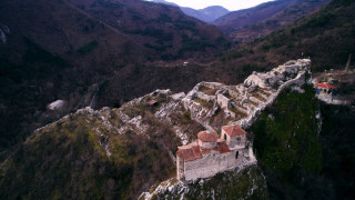 Жалка гледка посреща туристите на една от най-прочутите забележителности в България СНИМКА