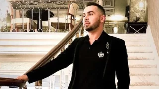 Български депутат взе ума на певеца кифла Живко Добрев