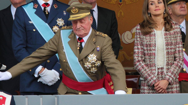 Крал Хуан Карлос бивш крал на Испания се оказа замесен