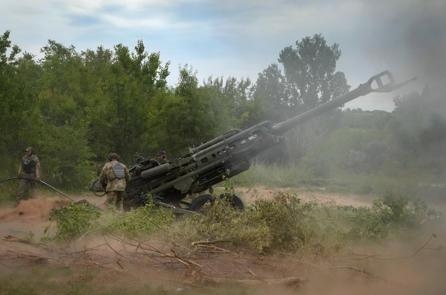 Русия разполага най-новите си мощни гаубици на фронта в Украйна