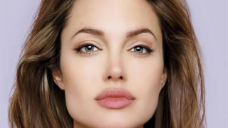 Братът на Анджелина Джоли разказа за семейството й след развода с Брад Пит