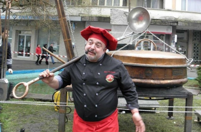 Кулинарят-легенда Ути Бъчваров: Успях да сваля 20 кг., вървя стремглаво към желаните 100, с които се чувствам най-лекокрил