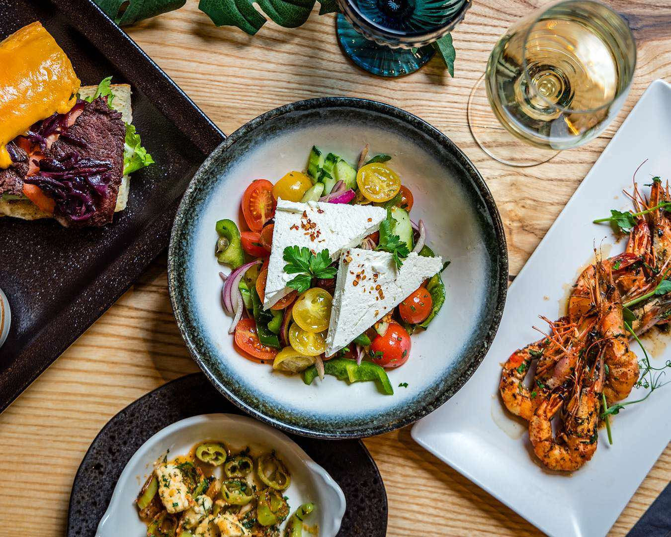 Новият гръцки ресторант OPA отвори врати в сърцето на София