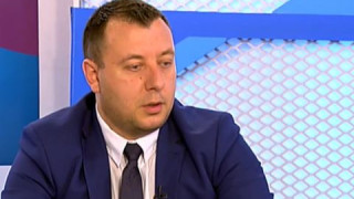 Депутат тарикат от „Възраждане“ е наследникът на Каракачанов в бизнеса с паспортите