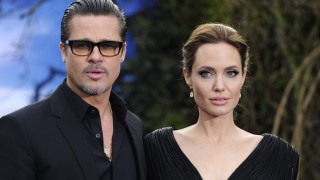 Преди развода: Брад Пит пребивал Анджелина Джоли години наред