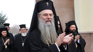 Църквата на колене: Николай Ролекса става патриарх?!