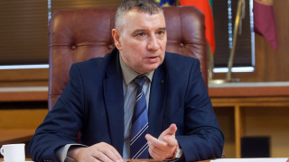 Мафия в УНСС: След новина ректорът заплашва пребития доц. Димитър Динев (8 въпроса до прокурор + СНИМКИ)