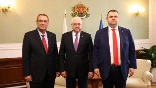 Пеевски и Чакъров се срещнаха с посланика на Турция в България