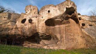 Рояшките скални манастири разкриват впечатляваща гледка