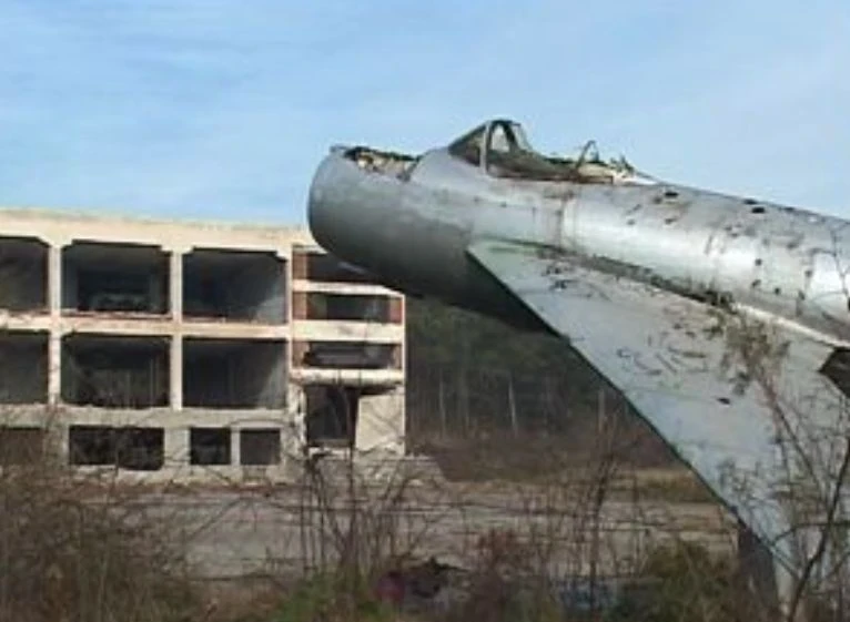 Убийство в бункер! Млада жена ликвидира мъж във военно поделение „Червен баир“ в Ямбол