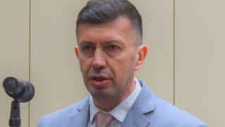 Питане: Неграмотен ли е ректорът на Академията на МВР ст. комисар доц. д-р Иван Видолов? (ДОКУМЕНТ)