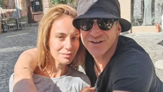 Деян и Радина СЕ НАГРАБИХА: Тя трепери в ръцете му, той обаче я гледа хладно! (СНИМКИ)