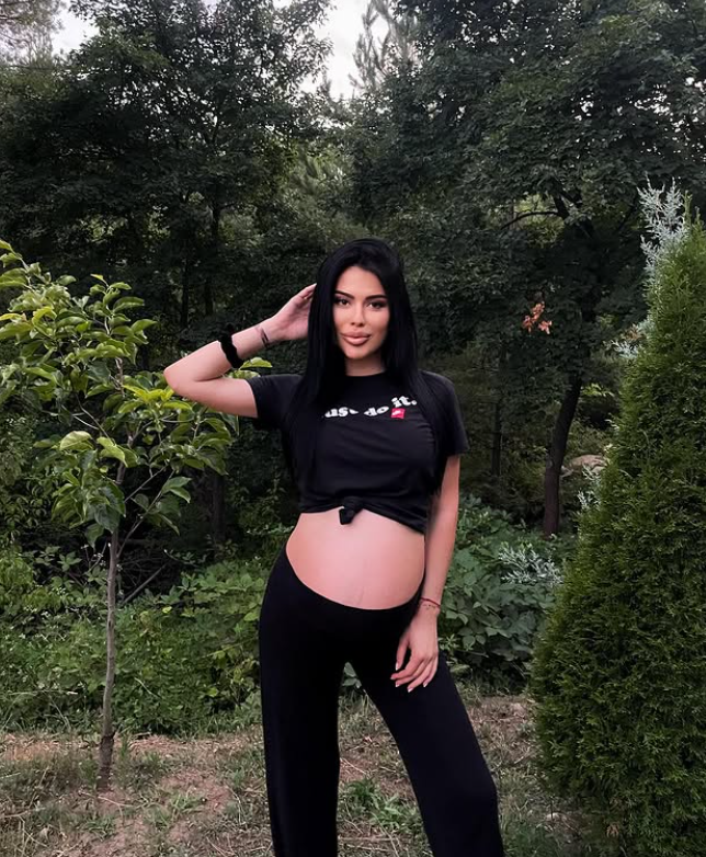 ЧЕСТИТО!! Бившата съпруга на Благо Джизъса РОДИ: Ето как Полина Спасова кръсти дъщеря си! (СНИМКИ)