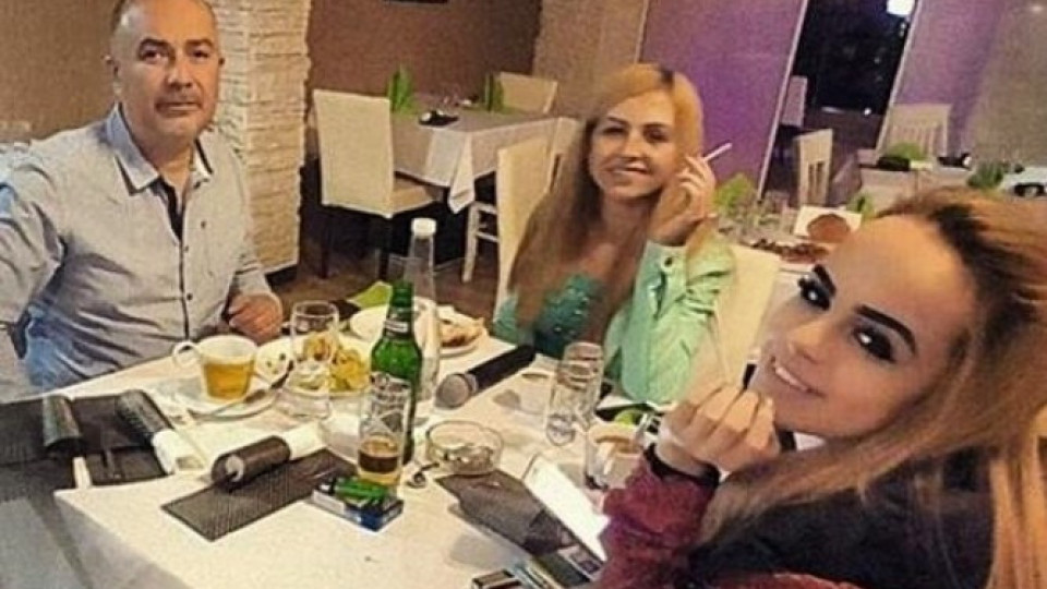 ДА, БЕЕЕ?! Майката на Сузанита се докара като нейна сестра: Това НЕ Е Шенай Мурад! (фотошоп или операции - СНИМКИ)