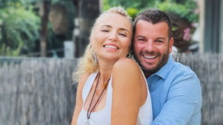 Кротката Ирина Тенчева ПОБЕСНЯ: Жената на Иван Христов бълва огън и жупел, той се чуди как да я укроти! (ВИЖ ТУК)