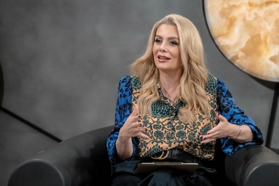 НЕ СЕ ТЪРПИ!! Венета Райкова ПОБЪРКА bTV: Не е болна, а сърдита и тропа с крак да й угодят! (потресаващи разкрития)