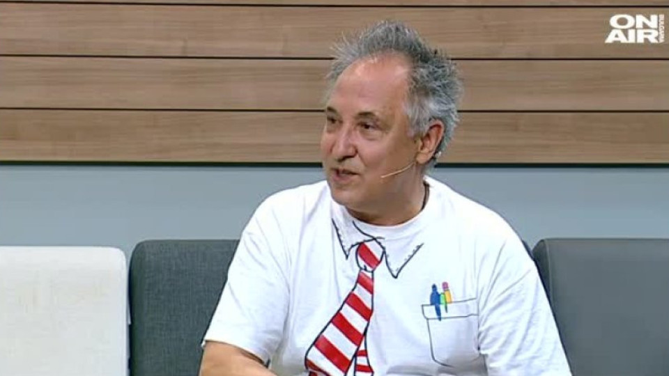 Легендарният Бате Енчо на 68: Бате Енчо предложи брак на любимата си на моста на любовта в Малта