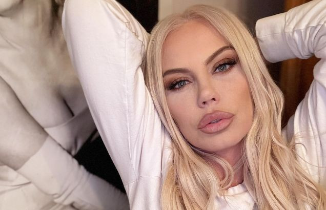 ОЛЯ СЕ!! 54-годишната Камелия се появи като маман, с ц*ци до брадичката, в „Преди обед“! (попиляха я - СНИМКИ)