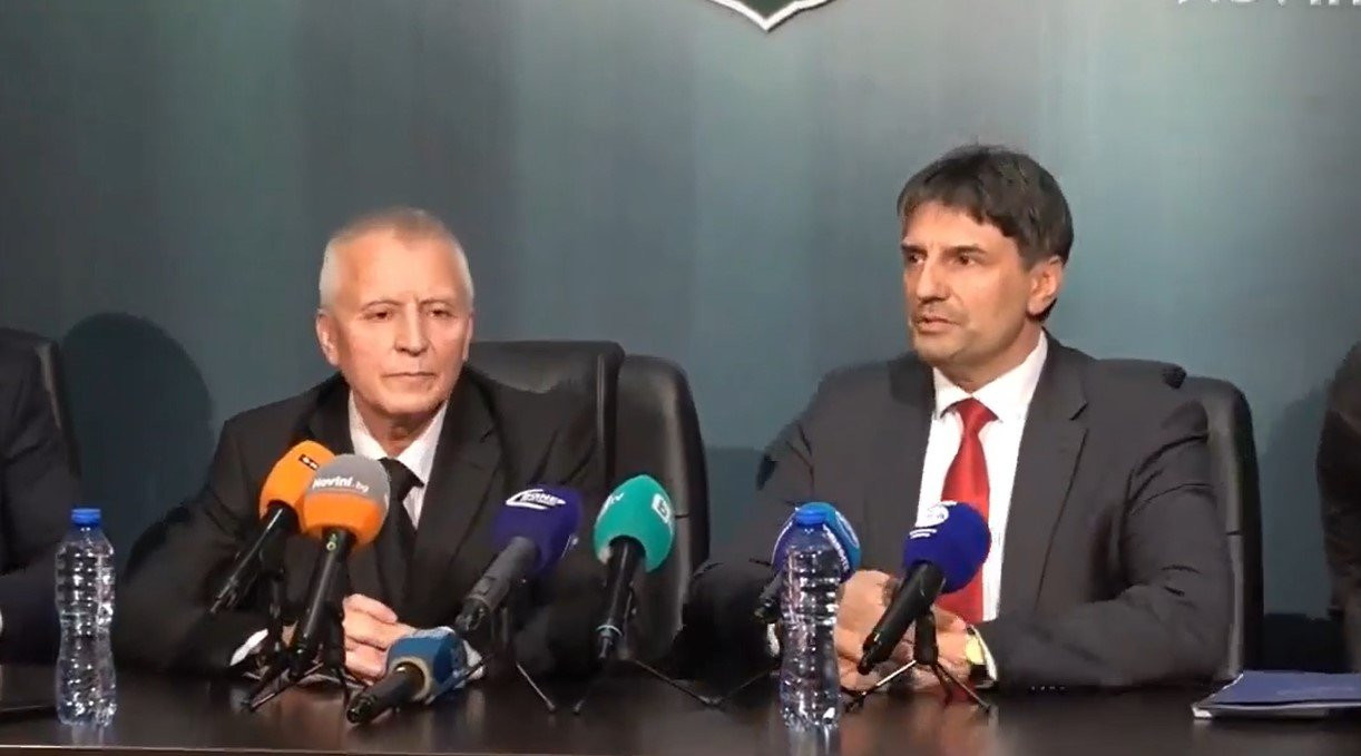 Шефът на Пето РПУ и двама полицаи били част от престъпна група за дрога, палежи и подкупи