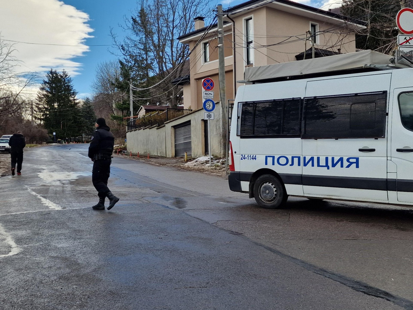 Вижте смазаната от дърво на Витоша кола, в която майка загина пред очите на децата си