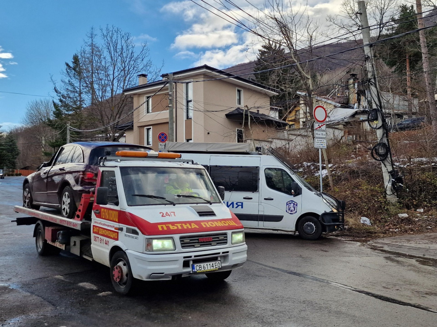 Вижте смазаната от дърво на Витоша кола, в която майка загина пред очите на децата си