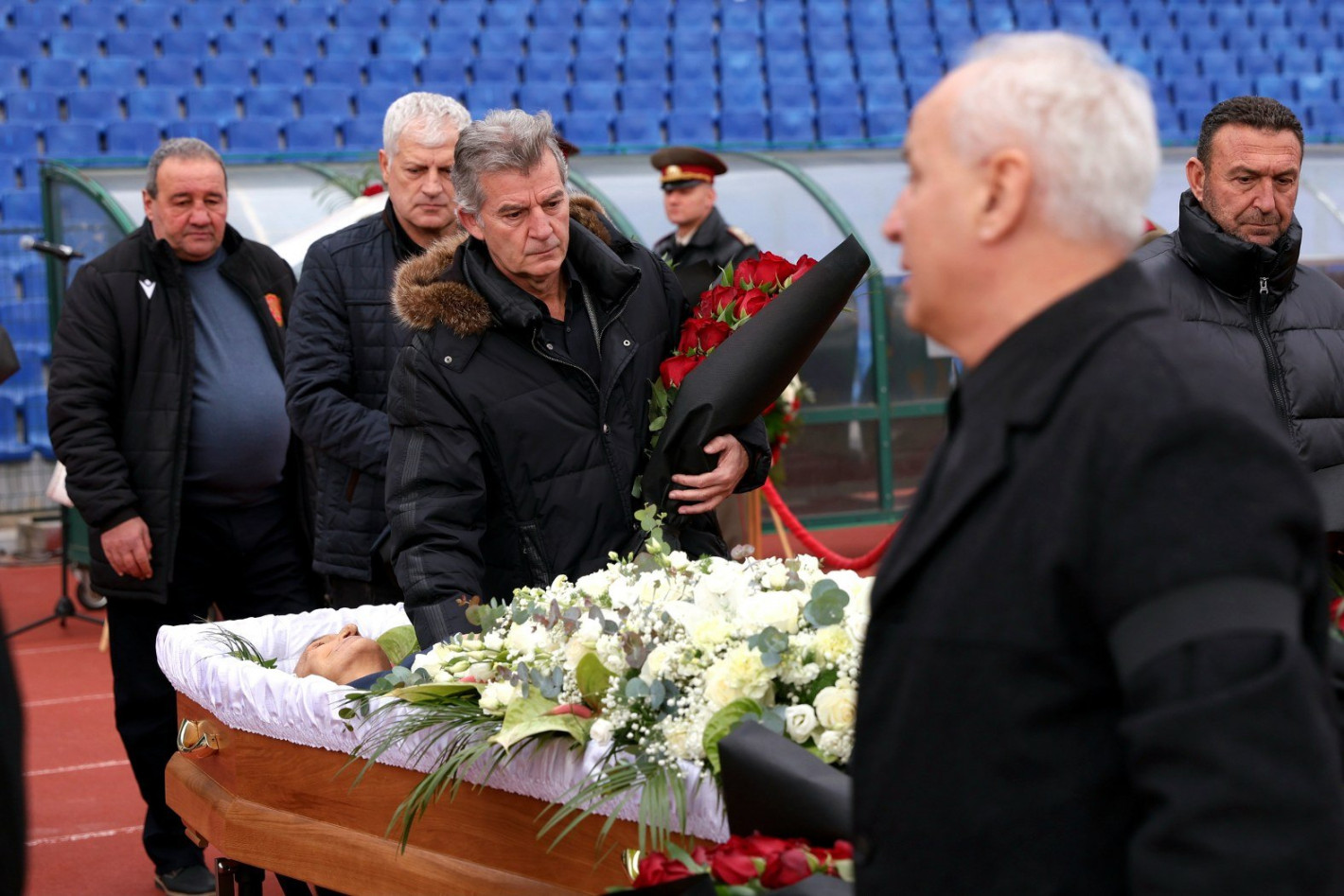 Хиляди се преклониха пред легендата Димитър Пенев (галерия)