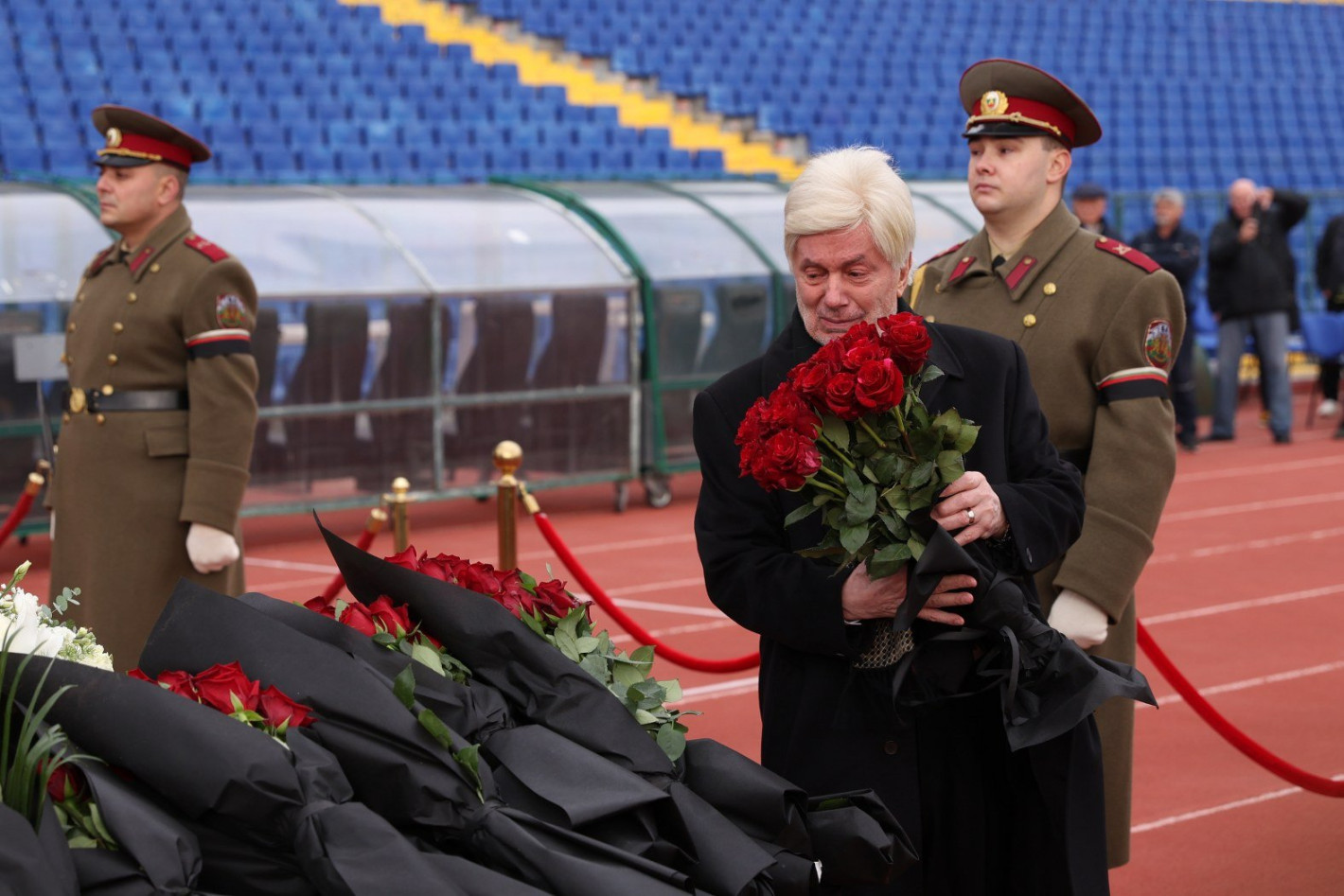 Хиляди се преклониха пред легендата Димитър Пенев (галерия)