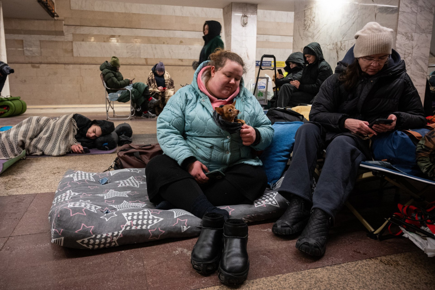 Без вода, ток и парно: Над 1 млн. домакинства мръзнат в Украйна след руската атака (снимки)
