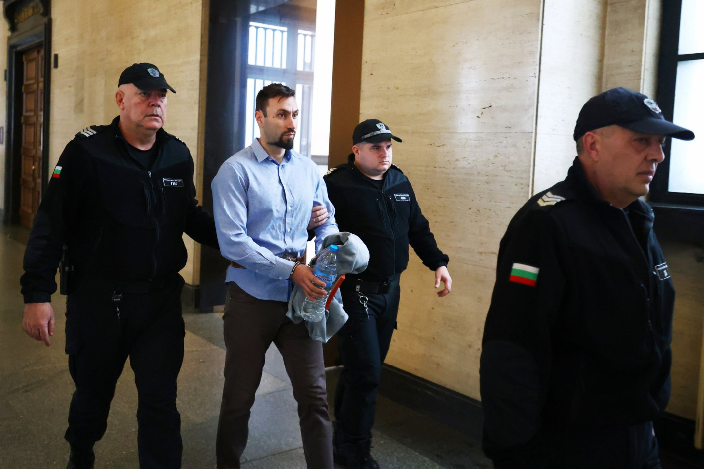 Обрат по делото за убитата и изхвърлена в куфар Евгения: Оправдаха бащата, намалиха на 20 г. присъдата на сина